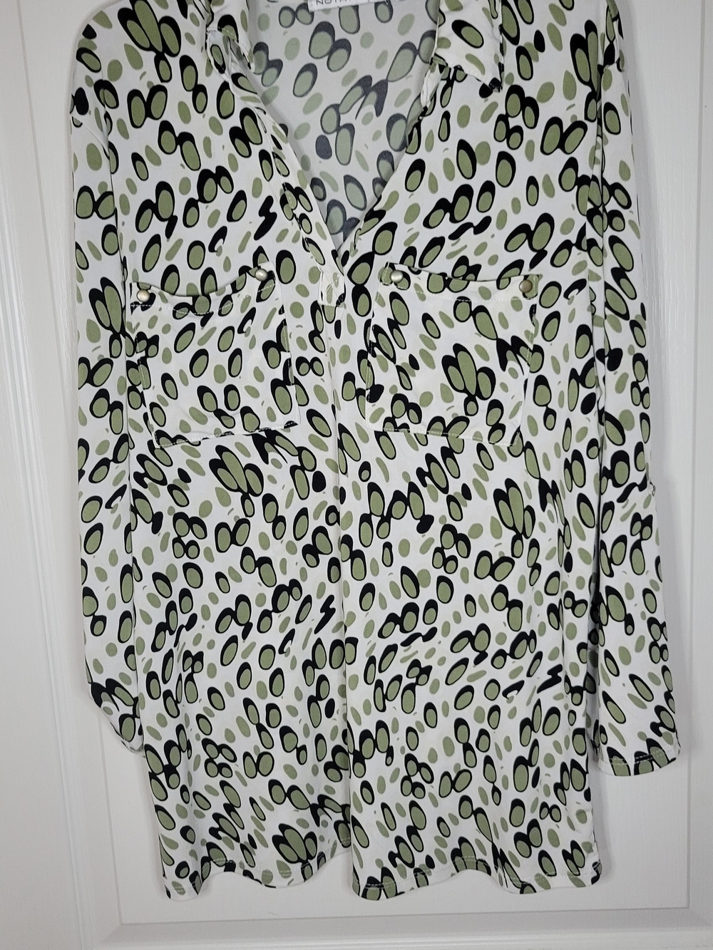 Notations Women's Size Medium Long Sleeve Button-Up Blouse